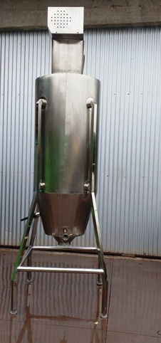 BATEDEIREA DOSADORA E PASTEURIZADORA DE MANTEIRA.jpeg