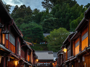 Higashi Chaya District