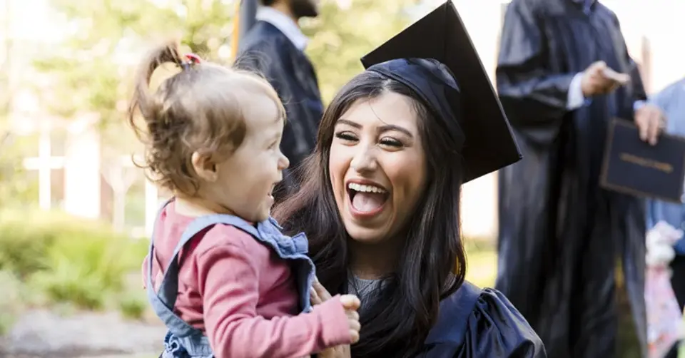 Houston teen parent receiving tutoring and academic support