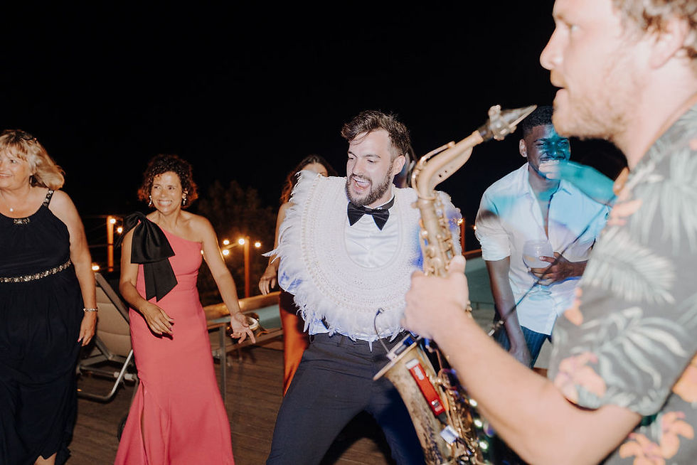 wedding party saxophone Mallorca wedding