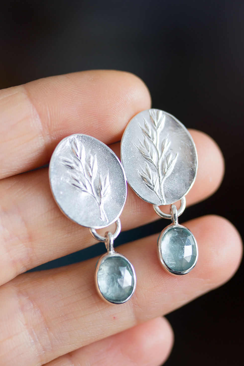 Thumbnail: Nature inspired earrings with steel blue kyanite stones