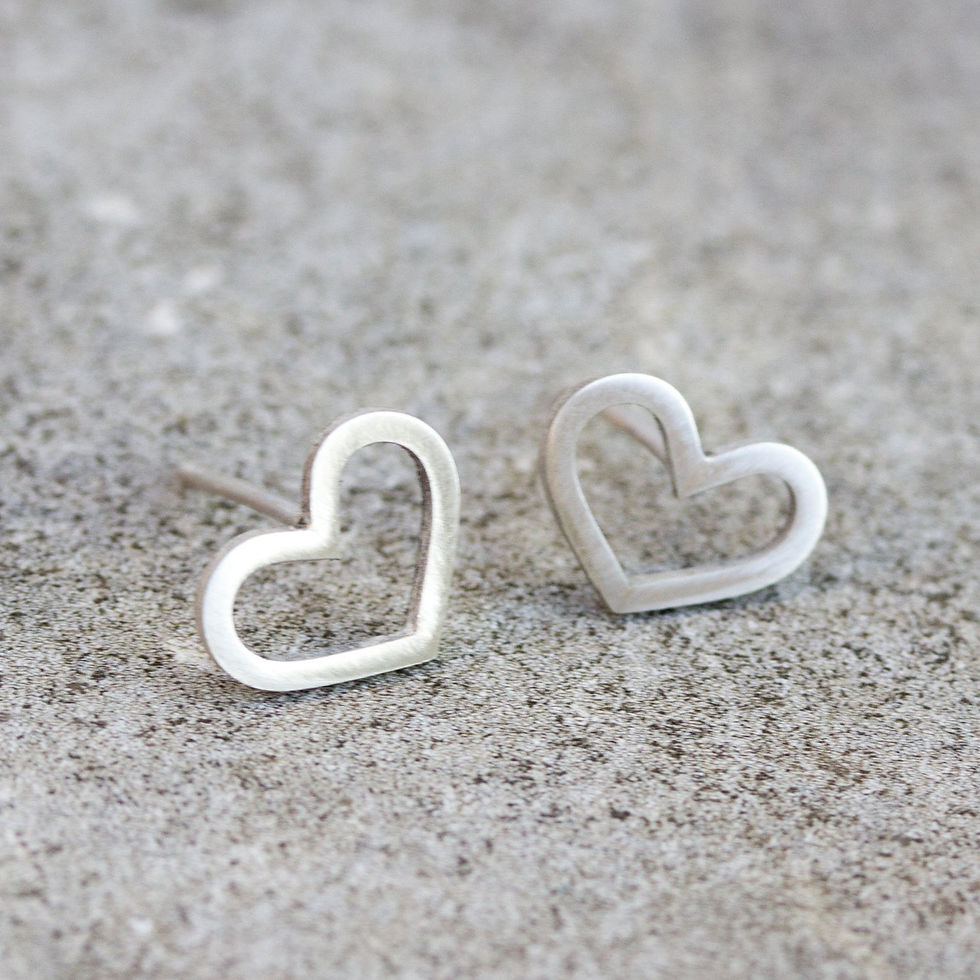 Thumbnail: Hearts stud earrings, sterling silver or 9k Gold