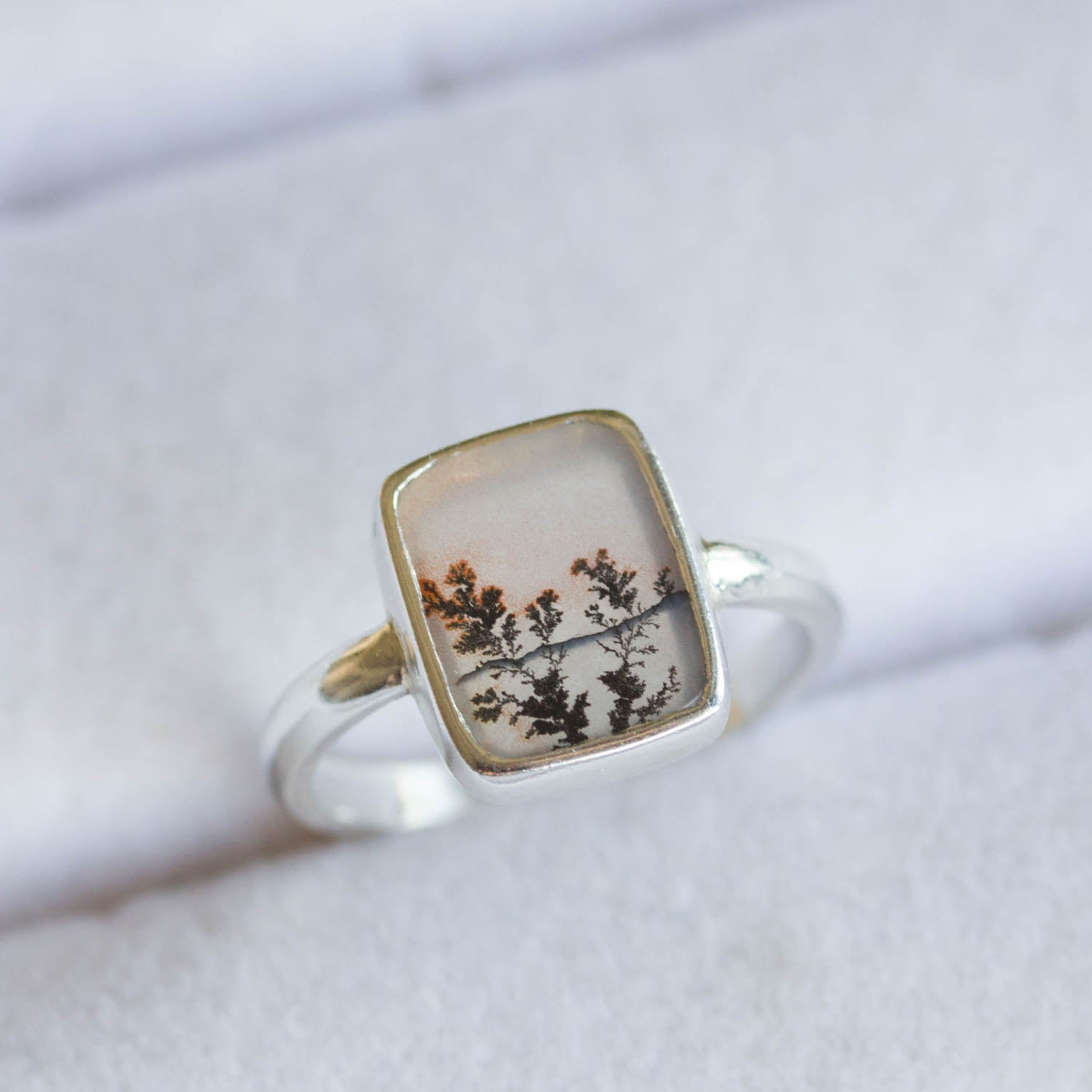 Dendritic agate ring, rectangular