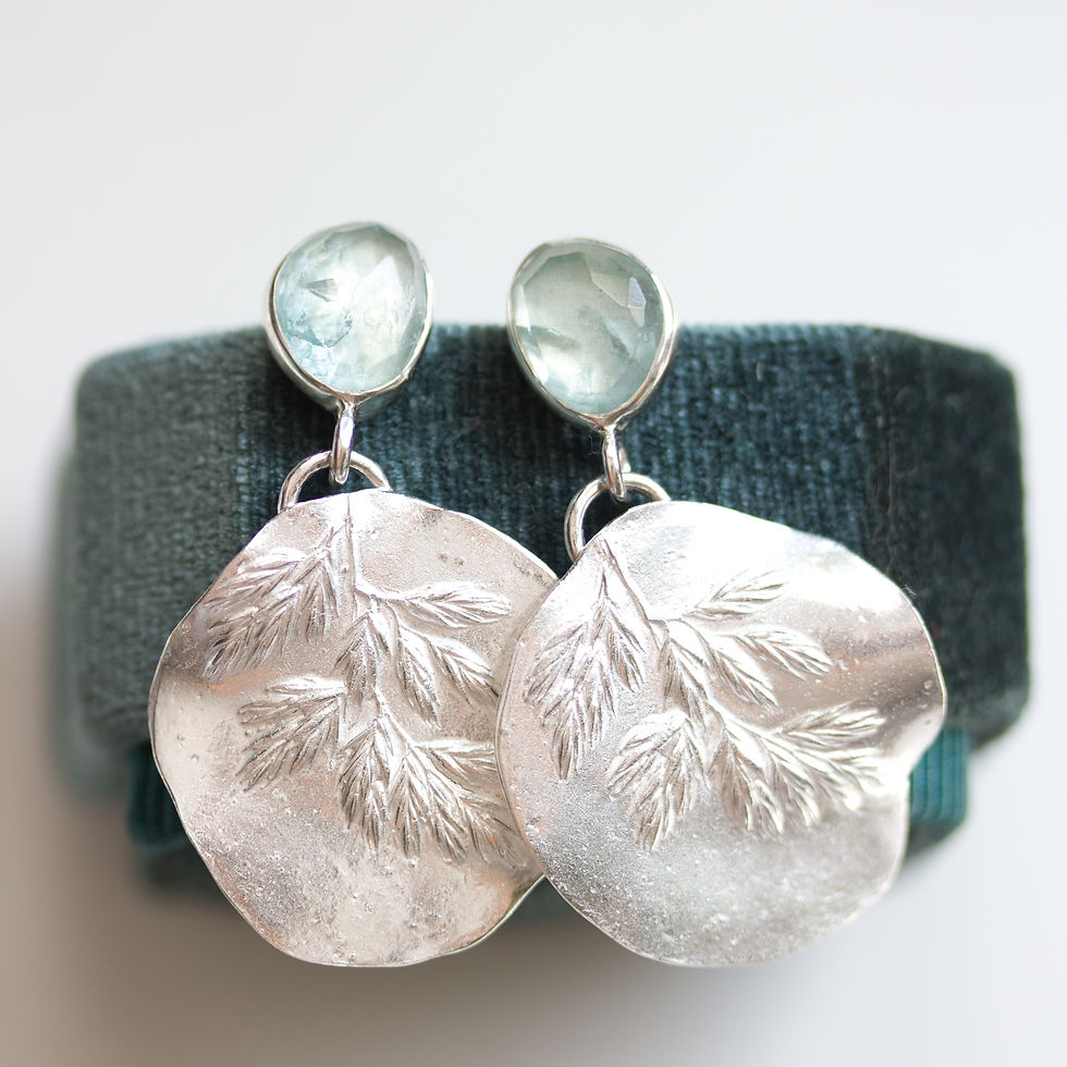 Thumbnail: Nature inspired earrings with milky blue aquamarines