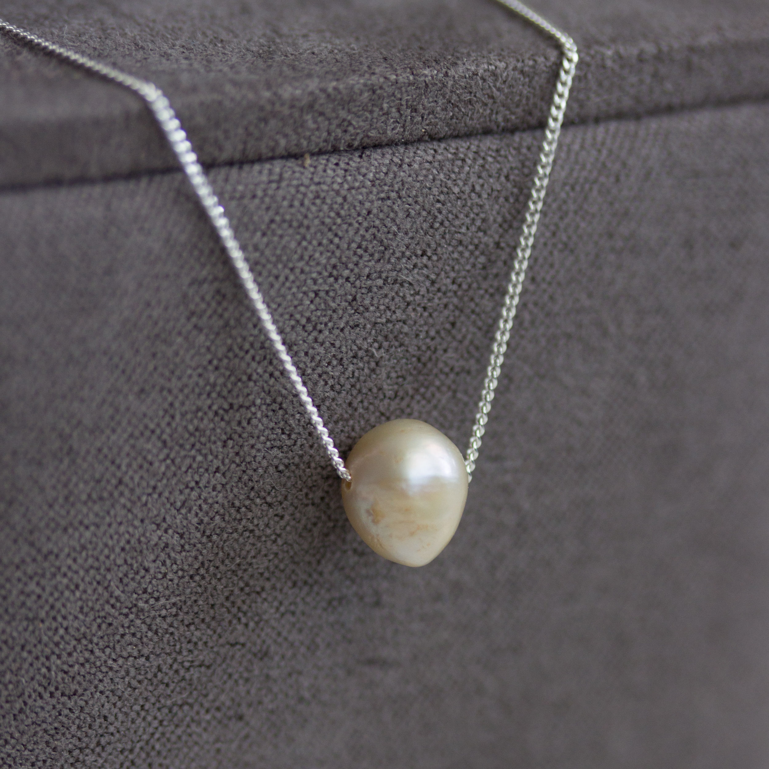 Sterling silver necklace with a keshi pearl bead