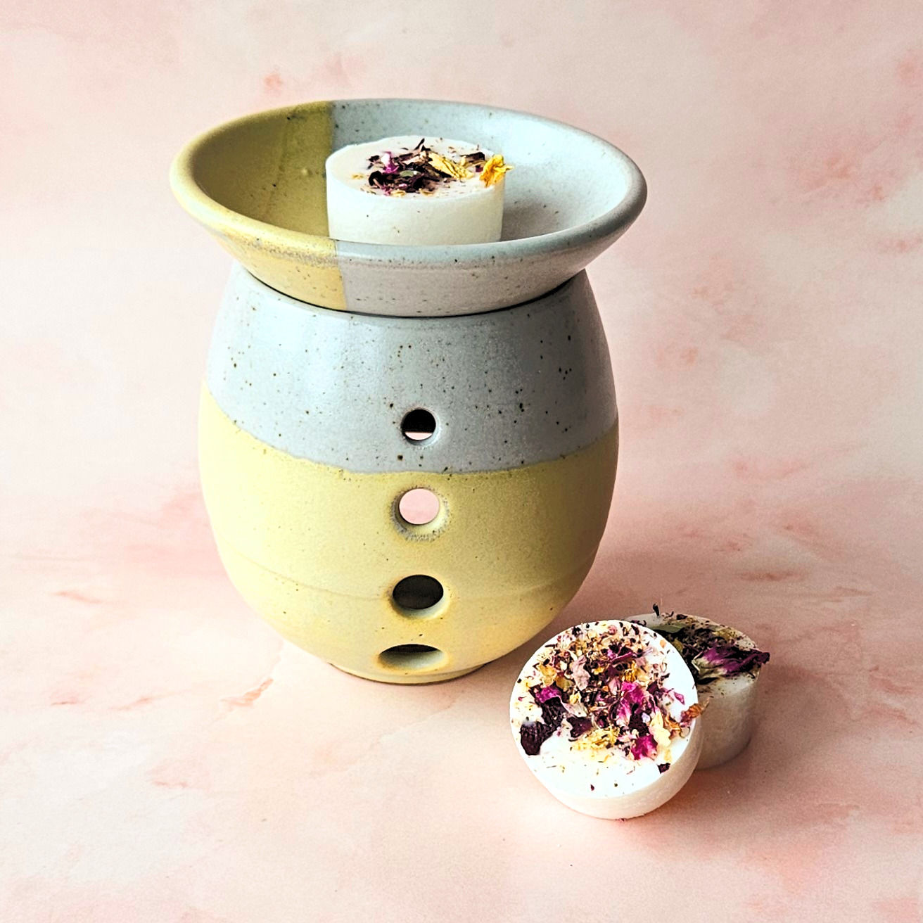 Penrhiw Pottery Welsh Hand-Thrown Ceramic Wax Melt Burner- Chalky Yellow