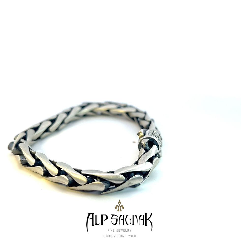 Thumbnail: Alp Sagnak 925K Silver Bullet Clasp Snake Bracelet With Diamonds