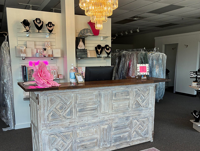 Front desk.jpg