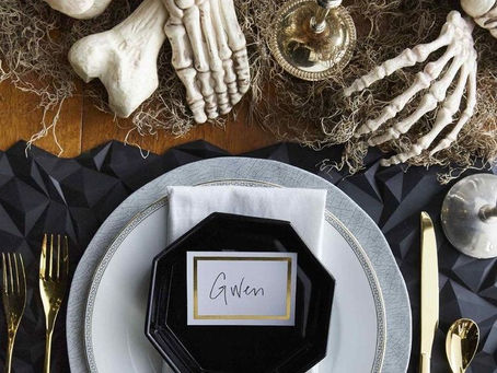 'Buzzin' Tablescapes worthy for company!
