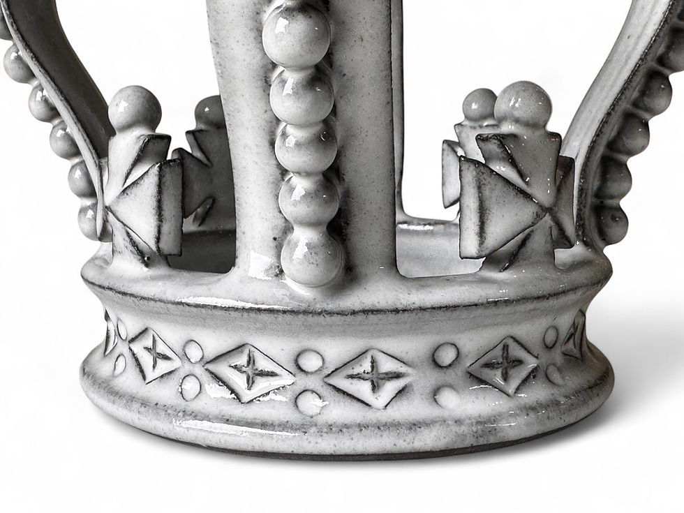 Thumbnail: Crown
