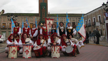 Alcuni membri dell'Associazione dopo lo spettacolo in Piazza Maggiore a Oropesa (Spagna)