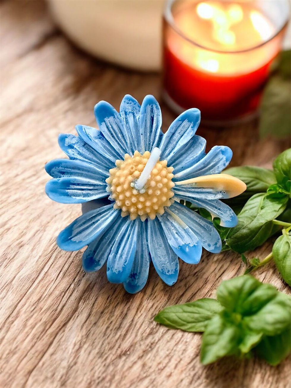 Thumbnail: Vedar Petal Daisy Candle