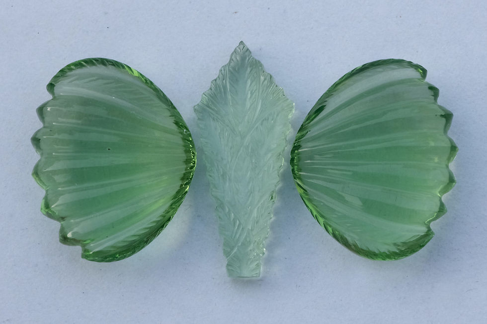 Thumbnail: Petal Carving Green Amethyst