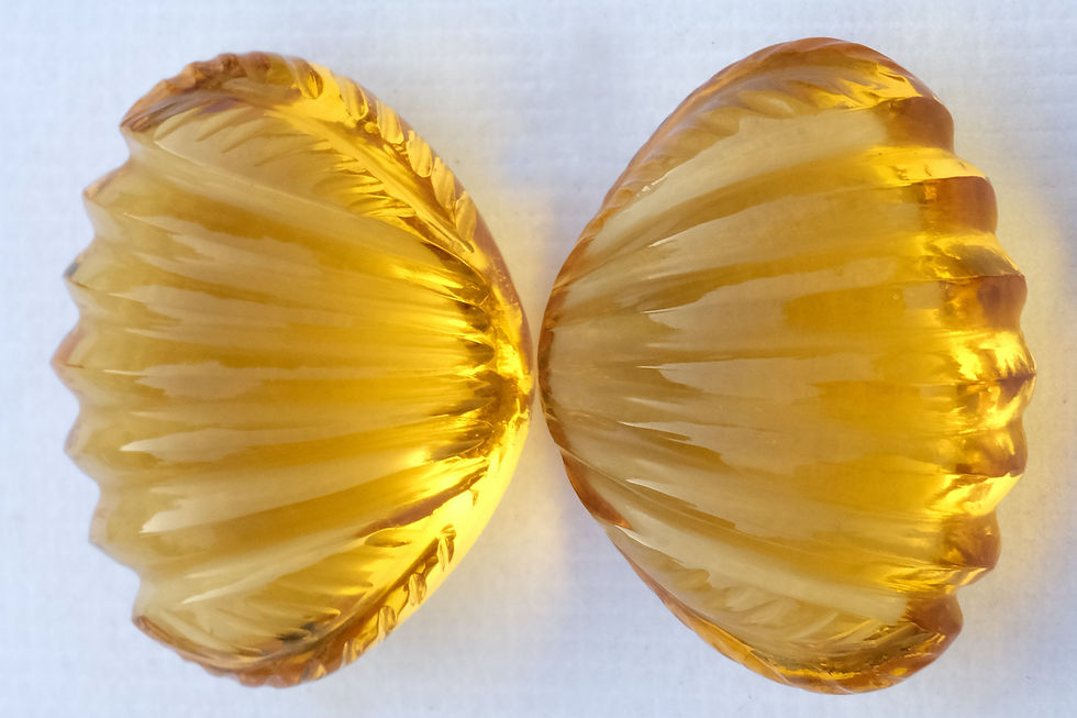 Thumbnail: Petal Carving Honey Quartz
