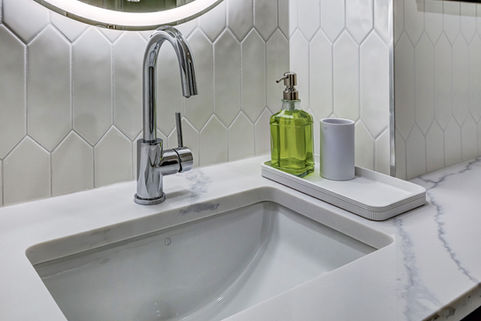 82TuscanyGlenWay023.JPG