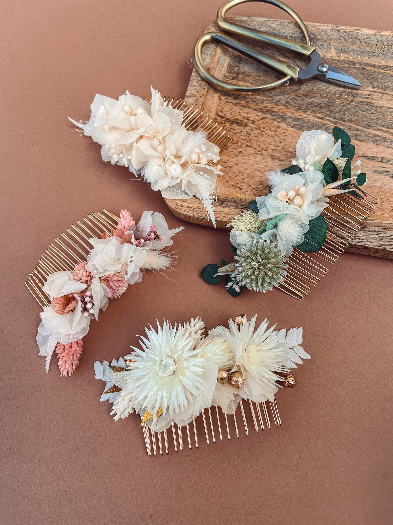 Peigne en fleurs séchées pour mariage taille M