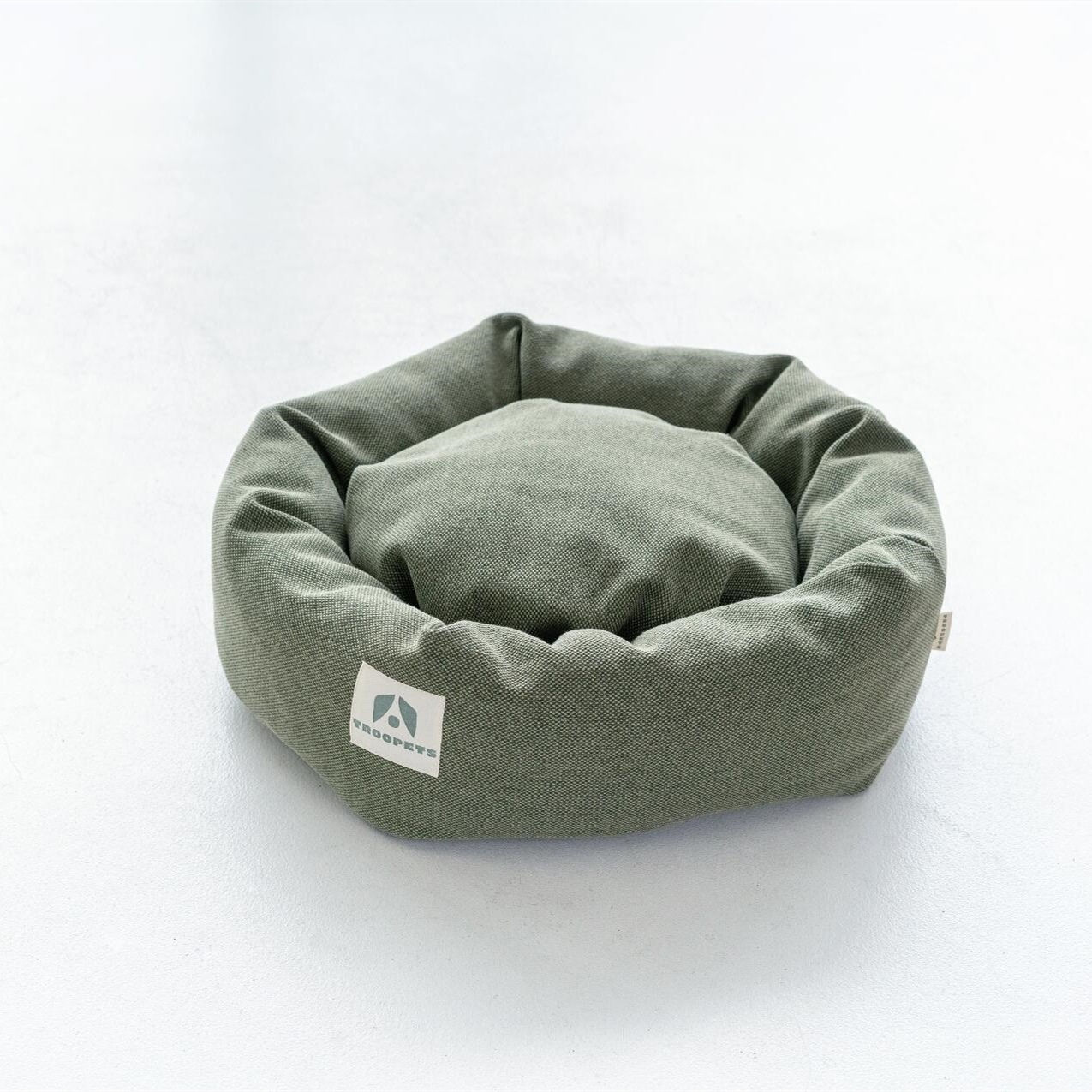 Troopets – Round Dog Bed