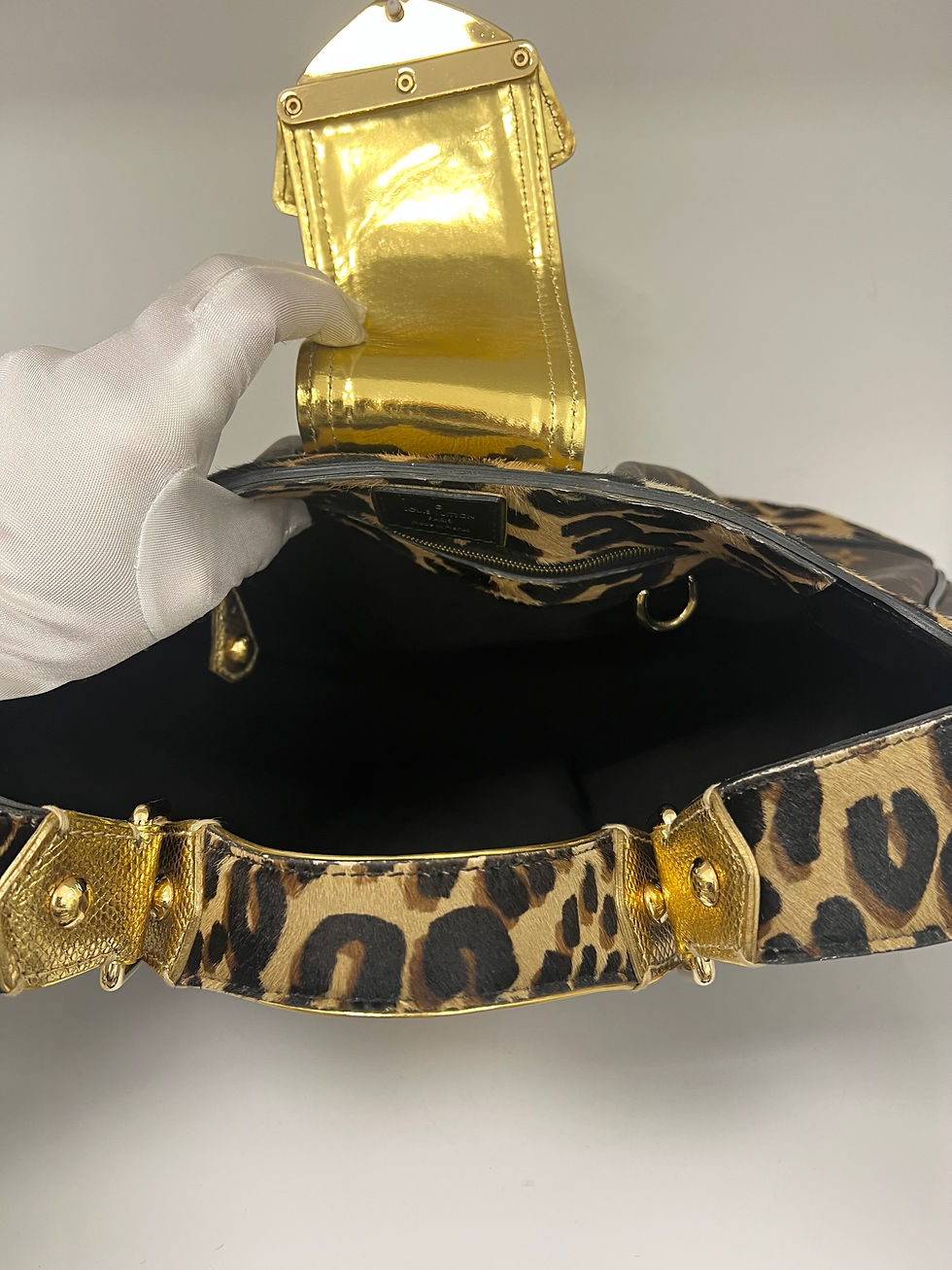 Thumbnail: Louis Vuitton Monogram Leopard Polly Bag