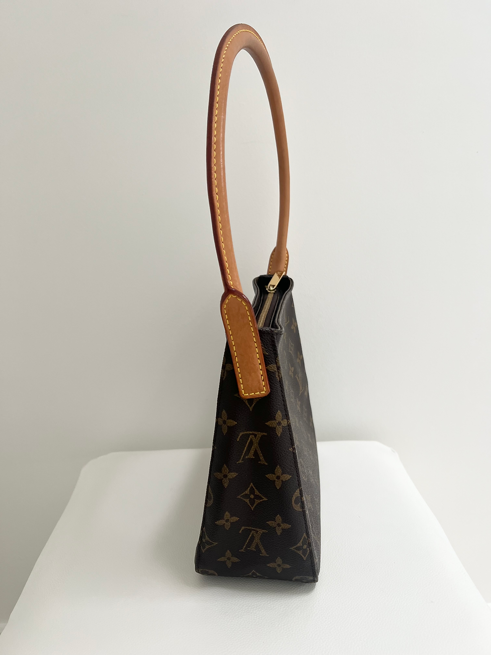 Thumbnail: Louis Vuitton Looping MM Shoulder Bag