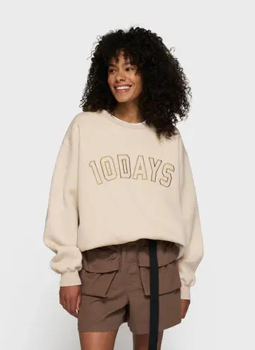 10days statement sweater 20-800-5203 cleansing