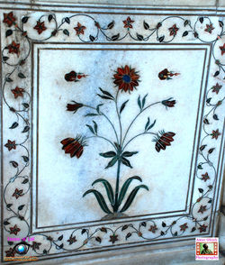 Floral decoration on marble wall, Khas Mahal