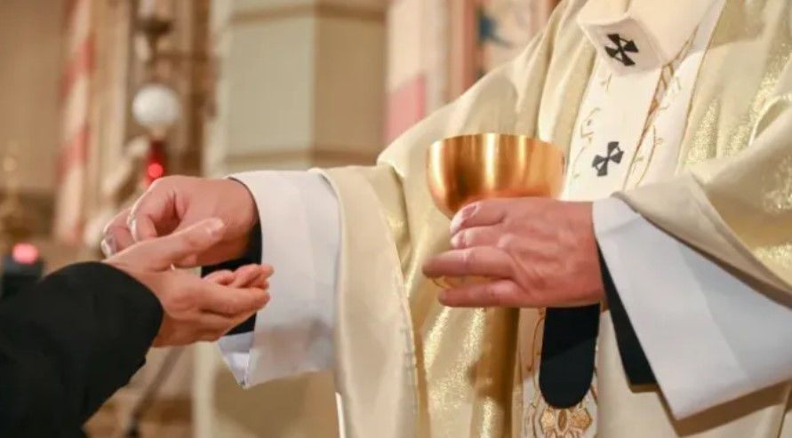 Santa Sé publica nota sobre a validade dos sacramentos e sua correta celebração
