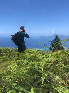 Photographe sur le sentier du Mont Marau 5.jpeg
