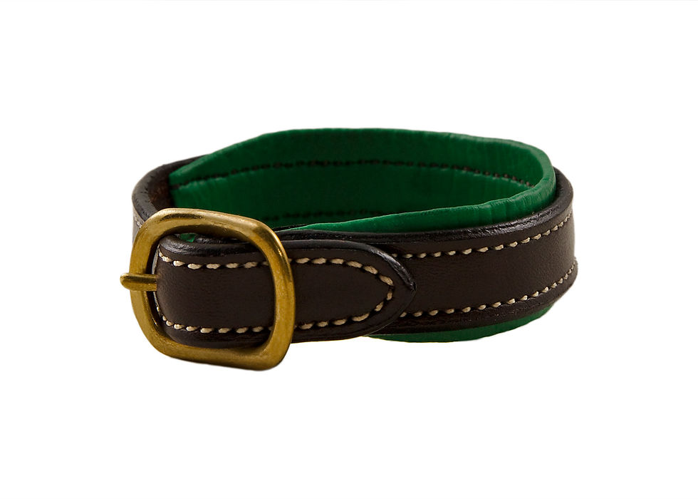 Thumbnail: green padded leather bracelet