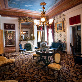 Central Parlor room