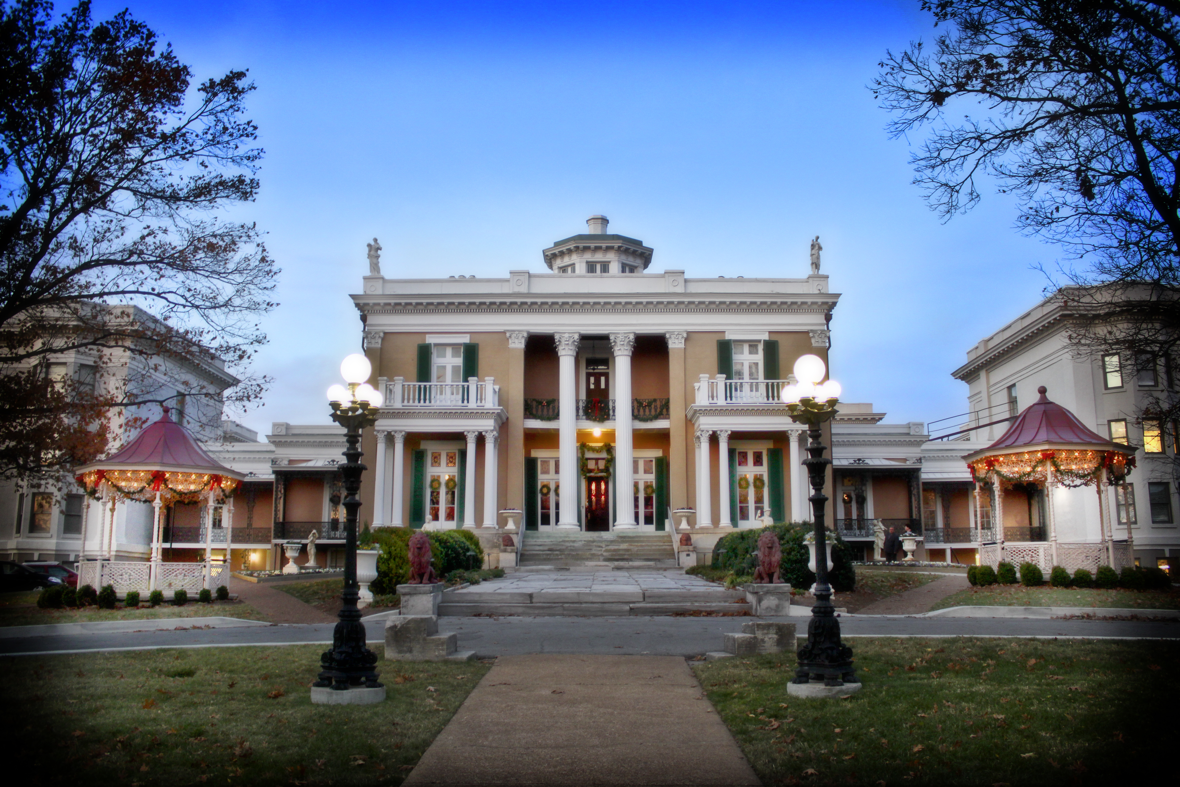 Belmont Mansion Nashville Historic House Museum Belmont Mansion Christmas Exterior