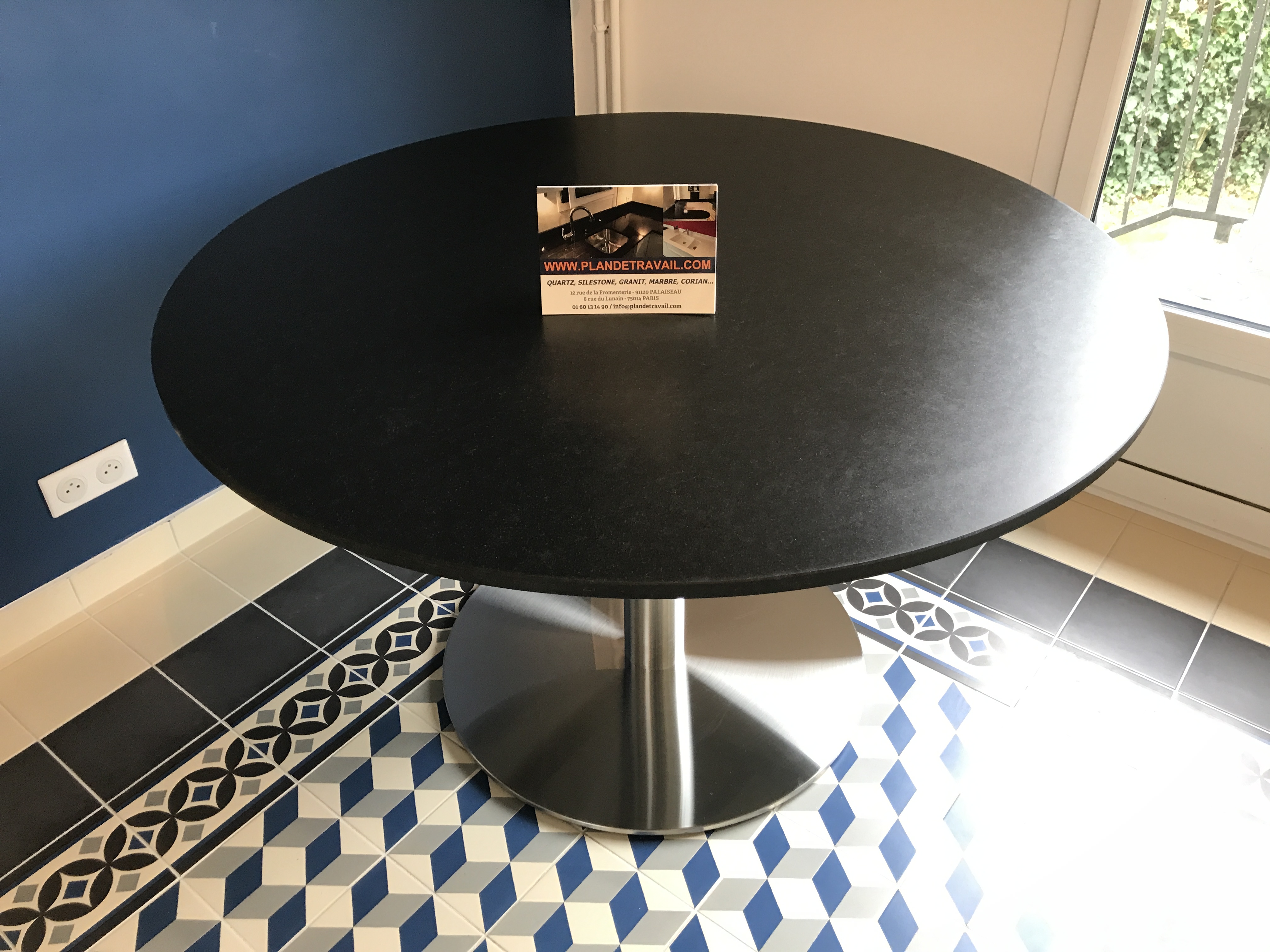 Table en Granit noir
