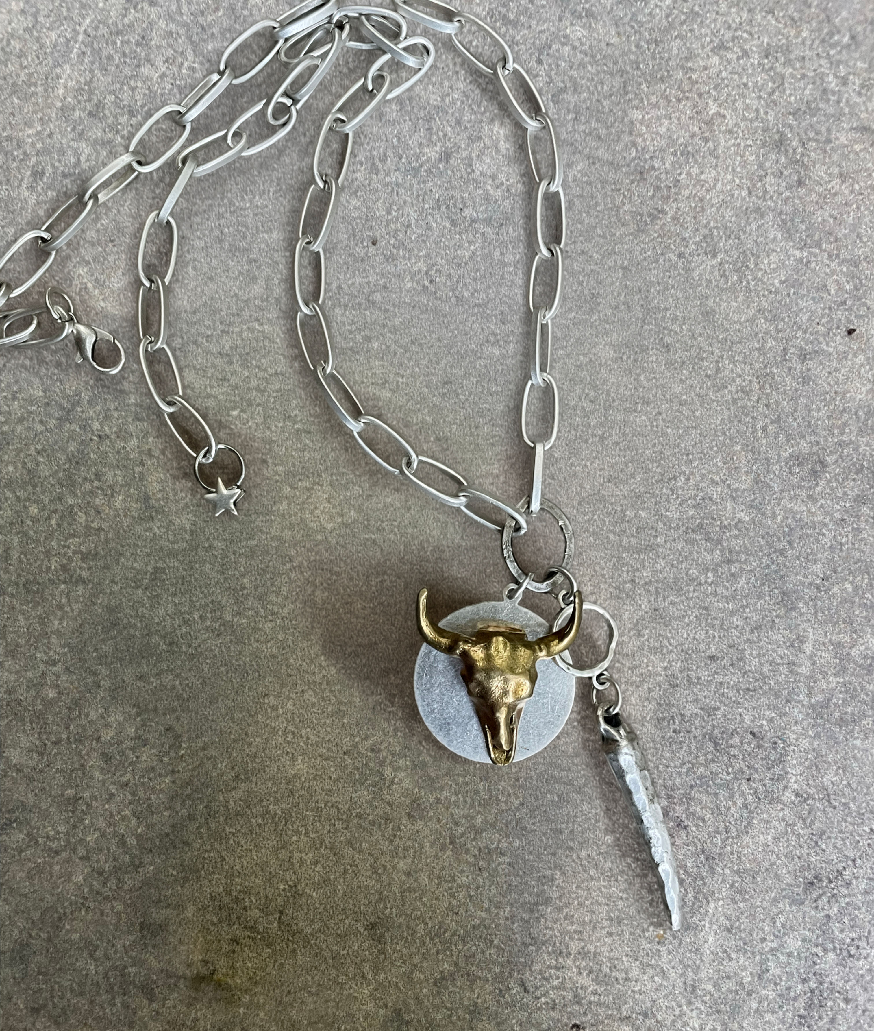collar bull horn