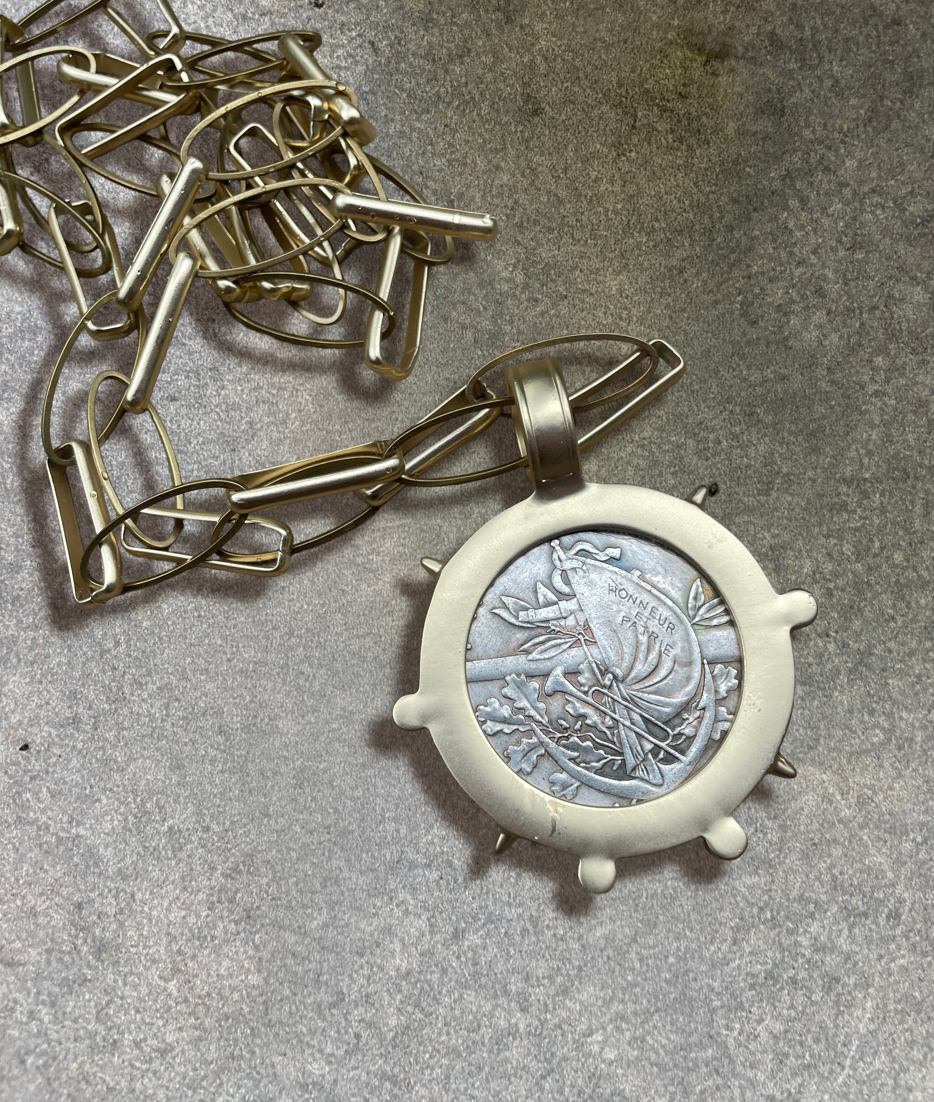 Collar Cross honor