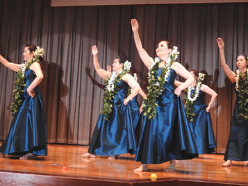 フラダンス発表会を開催しました