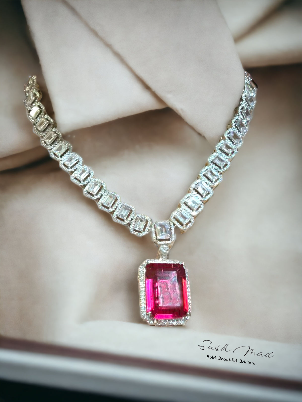 Displaying Sush Mad's Cubicle drops CZ doublet AD stone Variant 1.