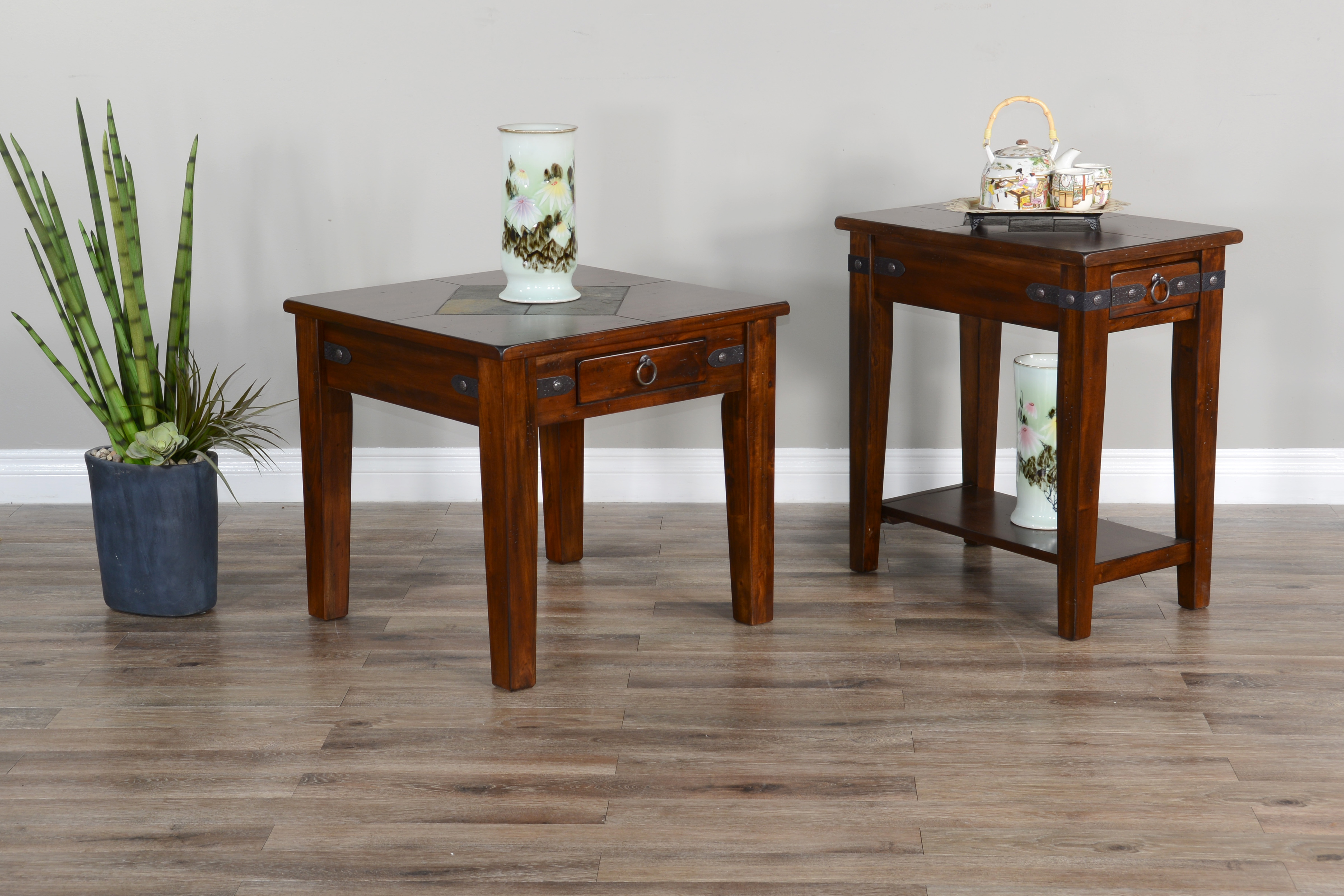 Santa Fe - 23" End Table - Dark Brown