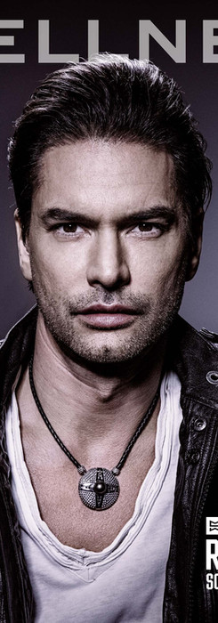 Topmodel Marcus Schenkenberg, jewelry, black leather jacket