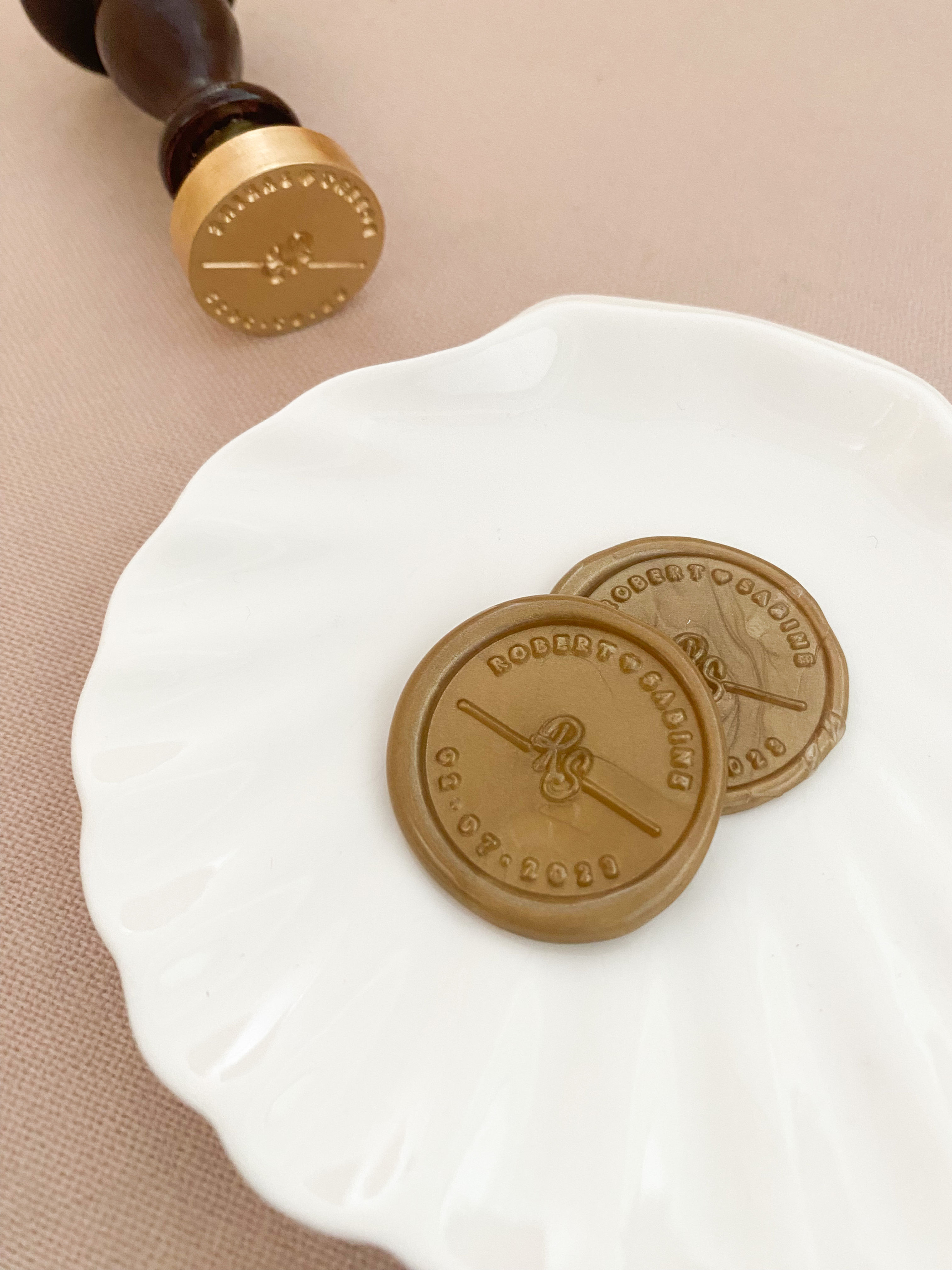 Wax stempel custom made