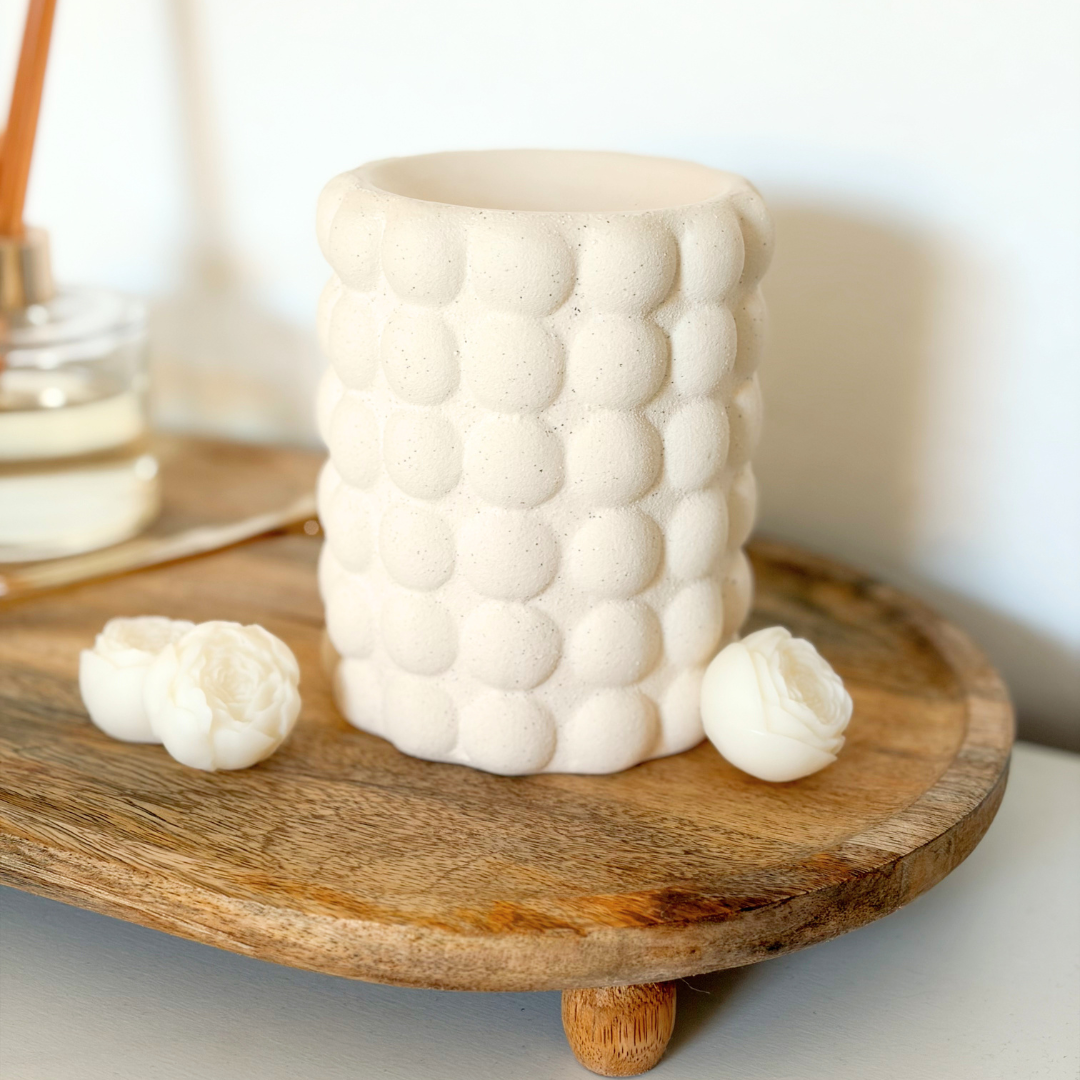 brûle-parfum texturer avec des bulles en relief vu de face
