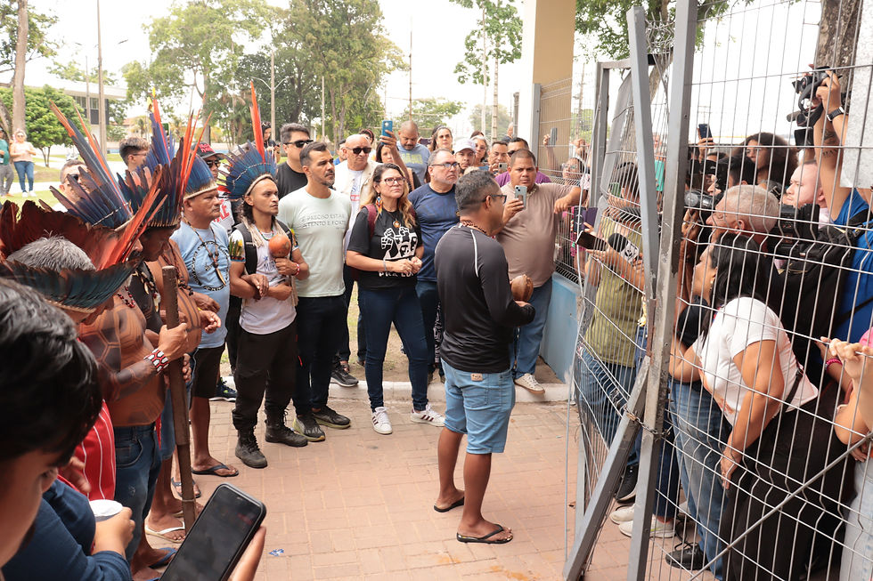 A imprensa foi proibida pelo governo do Estado do Pará de fazer a cobertura da ocupação da SEDUC-PA (14/01 a 16/02) por lideranças indígenas. Somente após decisão judicial, em ação movida pelo Sindicato dos Jornalistas do Pará (SINJOR), a imprensa pôde ter livre acesso à Secretaria de Educação. Imagem: Info.Revolução.
