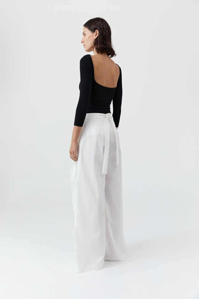 תמונה ממוזערת: ST AGNI - Soft Jersey Ballerina Top in Jet Black