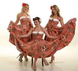 Andrews Sisters Trio