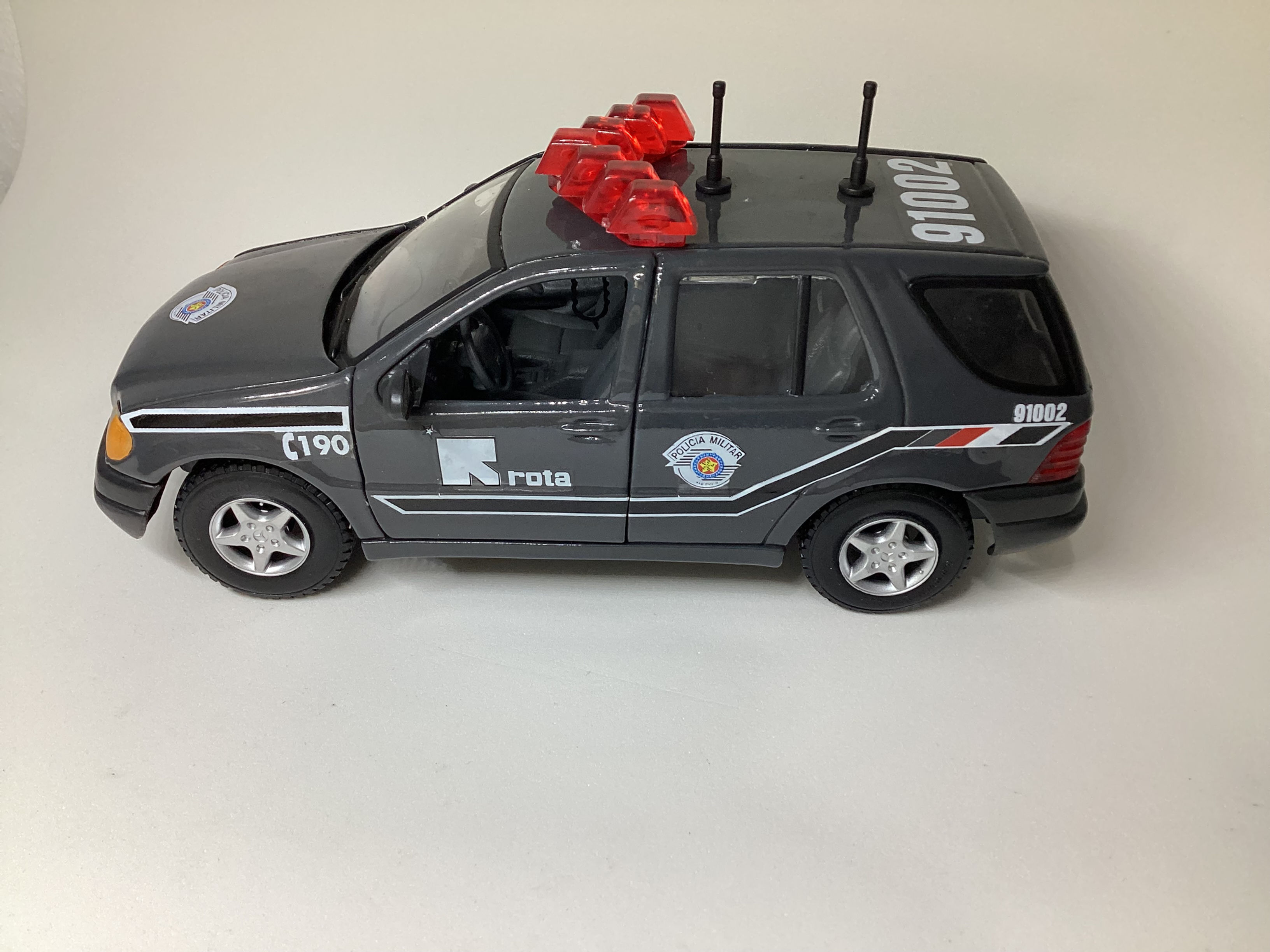 Mini 07 - Viatura 1:24