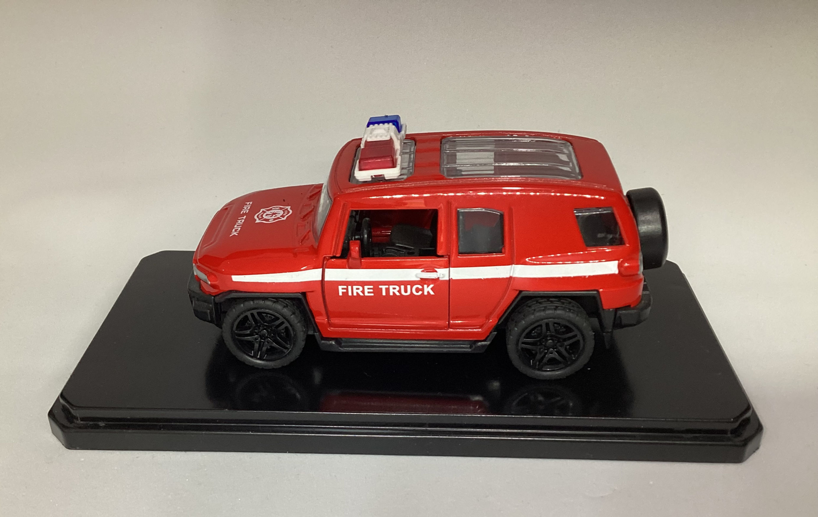 Mini 04 - Viatura dos bombeiros 1:43
