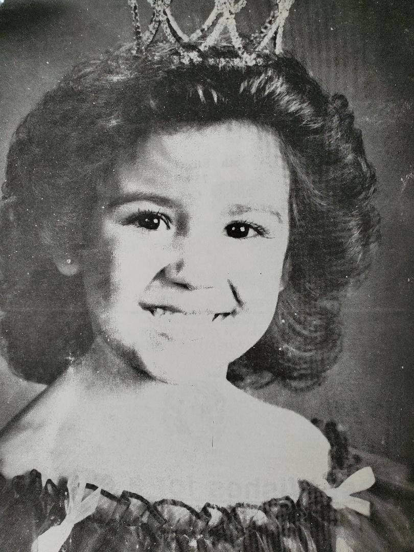 1984 Veronica Beard.gif