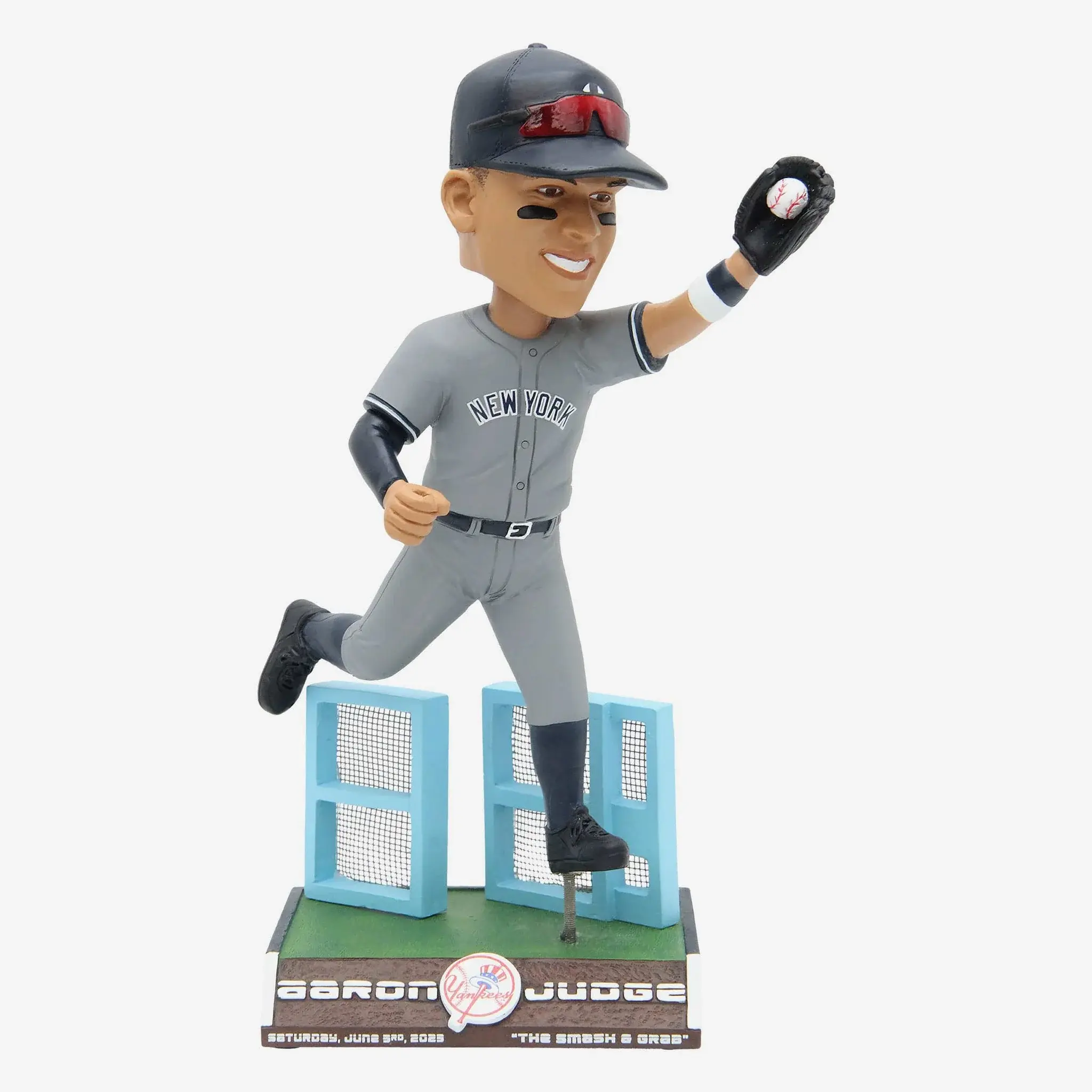 FOCO Aaron Judge New York Yankees Wall Busting Catch Bobblehead #68/72 SOLD OUT