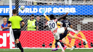 Balogun faz dois e Estados Unidos atropela Paraguai