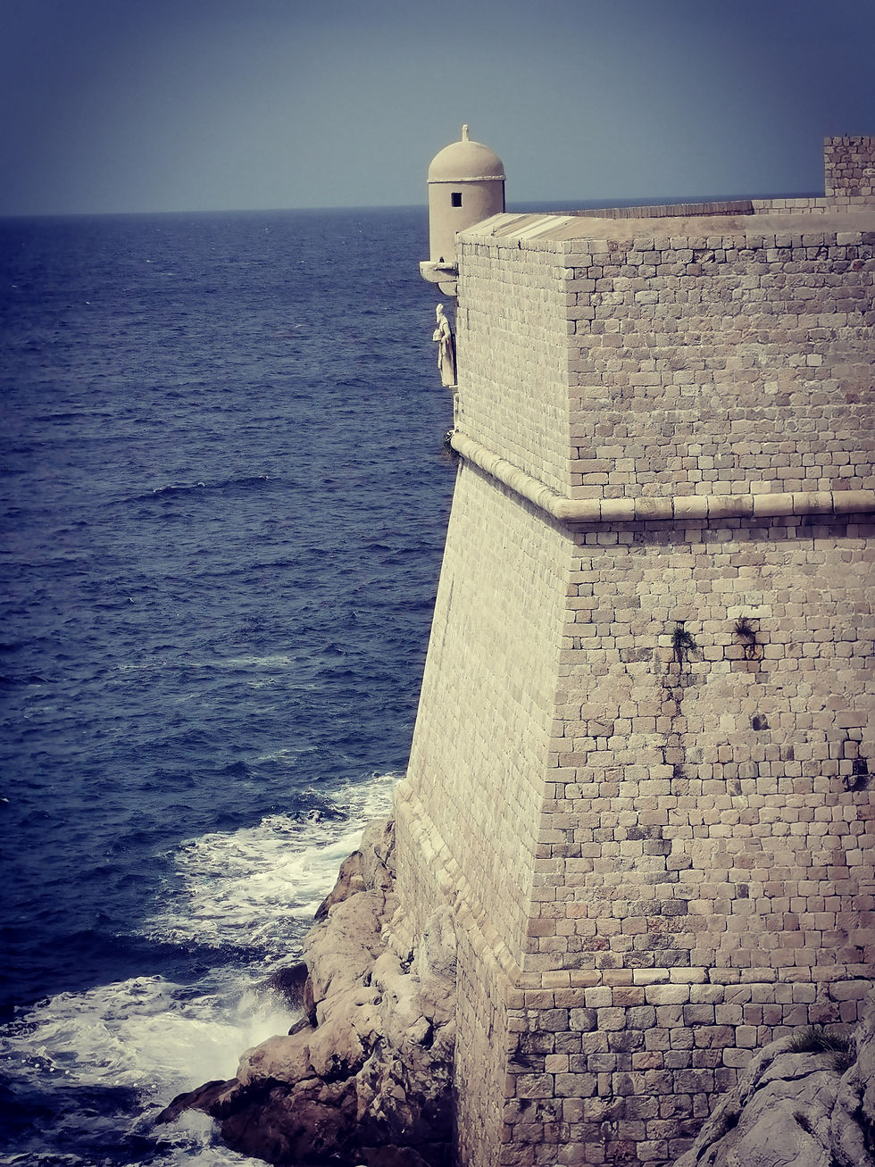 mächtige Stadtmauer von Dubrovnik