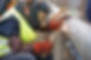 Hombre de fijación de conductos