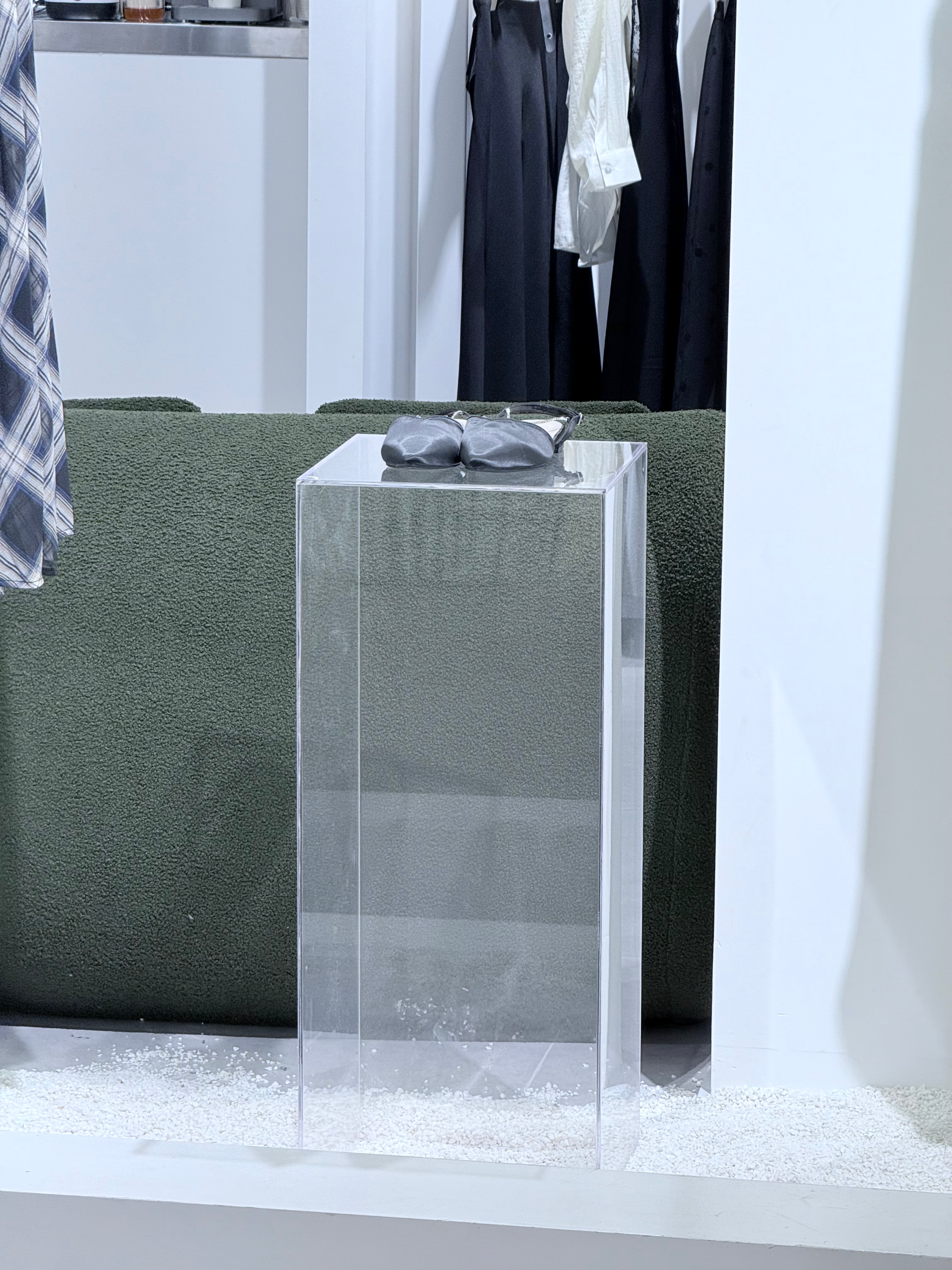 Transparent Acrylic Pedestal - Simple Lines, High Transparency, Store Universal